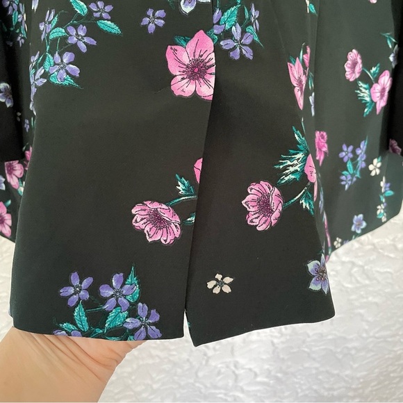 Lane Bryant The Bryant Blazer Green Floral Bell Sleeve Size 16 - Picture 9 of 9